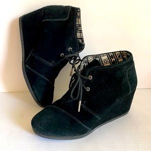 Toms Suede Wedge Heels Lace Up Booties Ankle Boots
